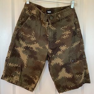 Vans Digital‎ Camo Cargo Shorts size 28